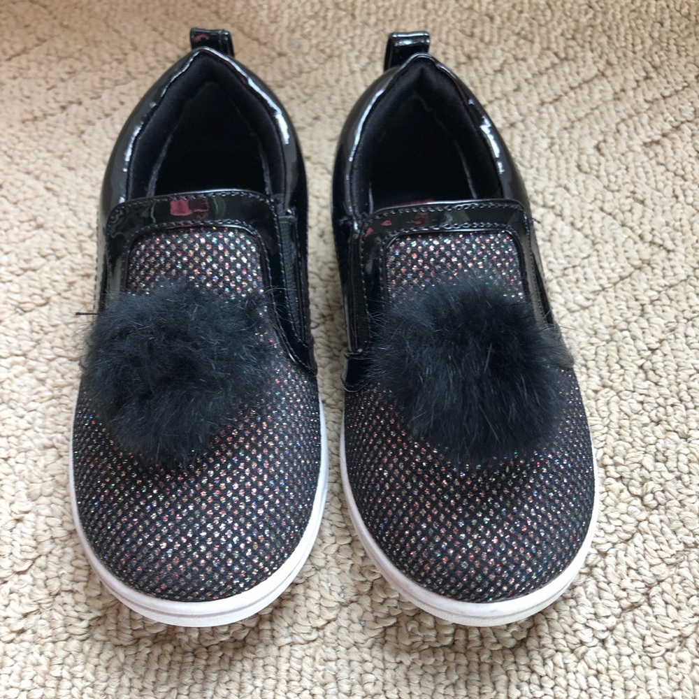 Size 8 black shoe with Pom Pom